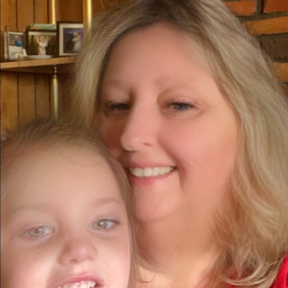 Meet your Posher, Angela - Picture 1 of 1